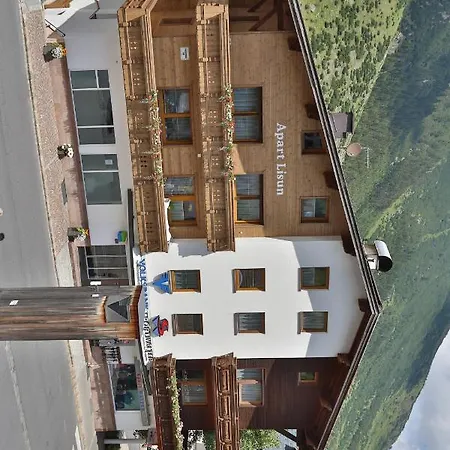 Lisun Apartment