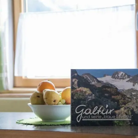 דירה Lisun גלטור