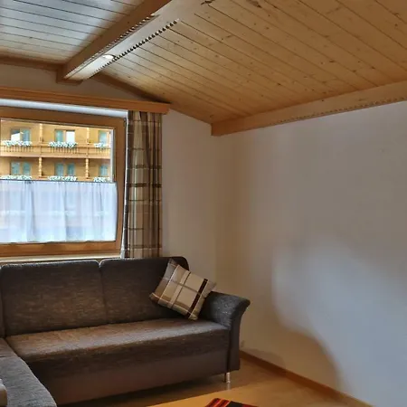 Lisun Apartment