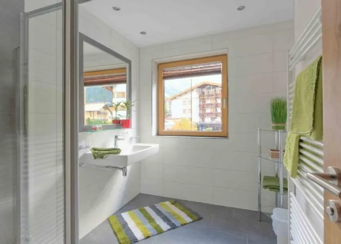 Lisun アパート *